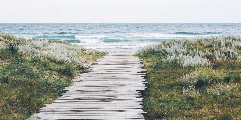 混合云组网新纪元：MPLS的现代应用、网络安全挑战与替代技术分析